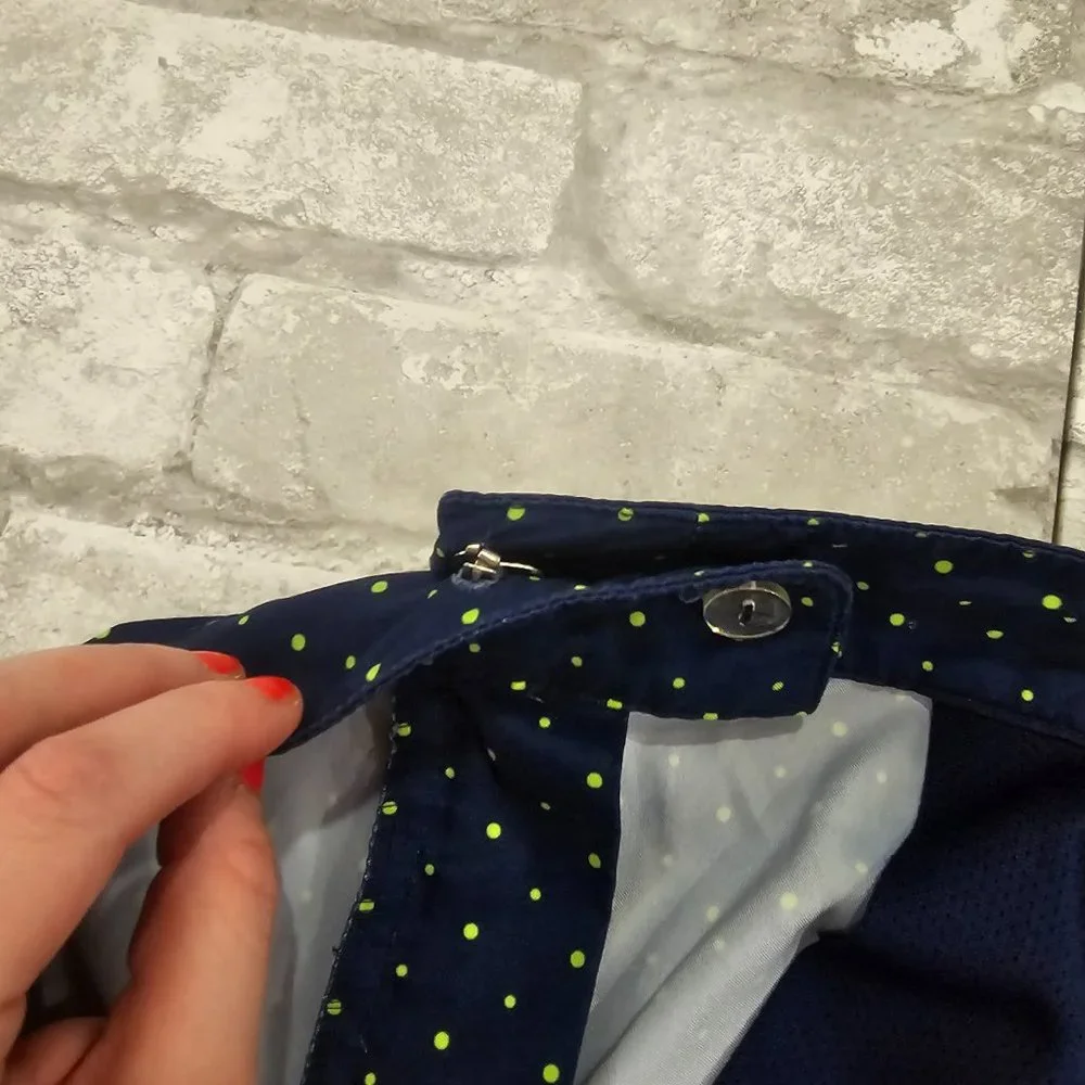 IZod Golf Bermuda Shorts Lightweight‎ Size 14 Navy Blue Green Polka Dots